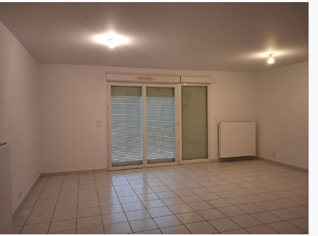 
																																							4 pièces - 
																																						RDC - 91m² - 1 049,98 € - Photo #3