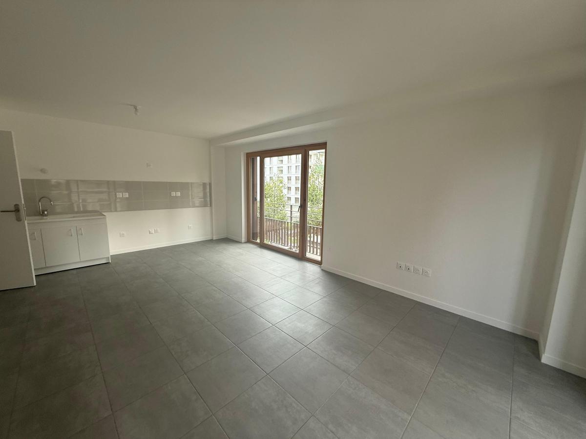 
																			2 pièces - 
																		1er étage - 51m² - 1 076,87 € - Photo #1