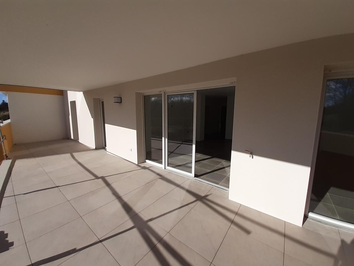 
																																							4 pièces - 
																																						1er étage - 106m² - 1 164,36 € - Photo #1