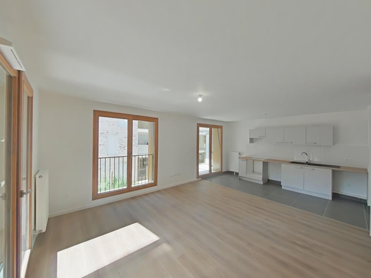 
																																							4 pièces - 
																																						2ème étage - 82m² - 1 926,74 € - Photo #1