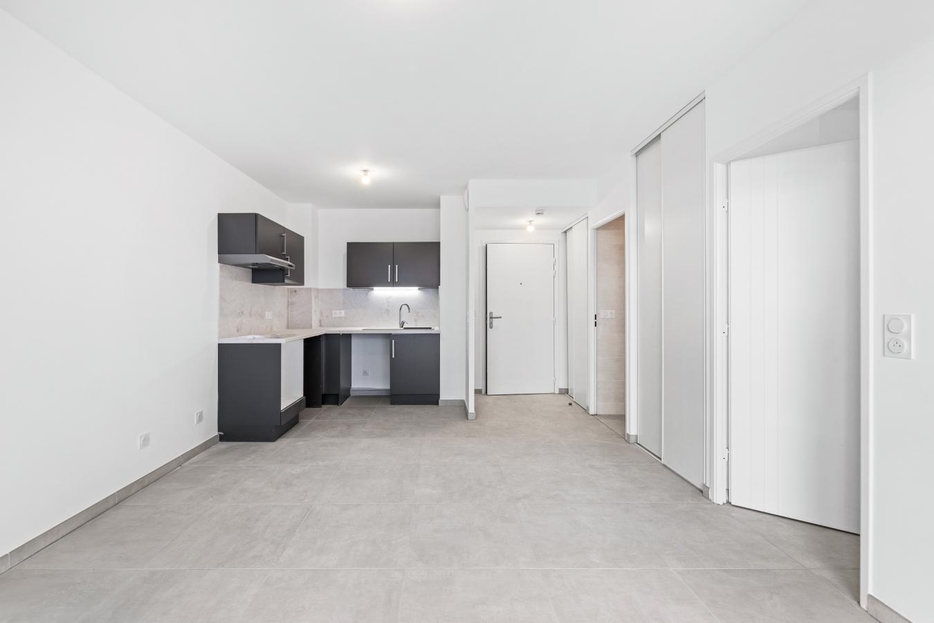 
																																							2 pièces - 
																																						RDC - 38m² - 996,10 € - Photo #1