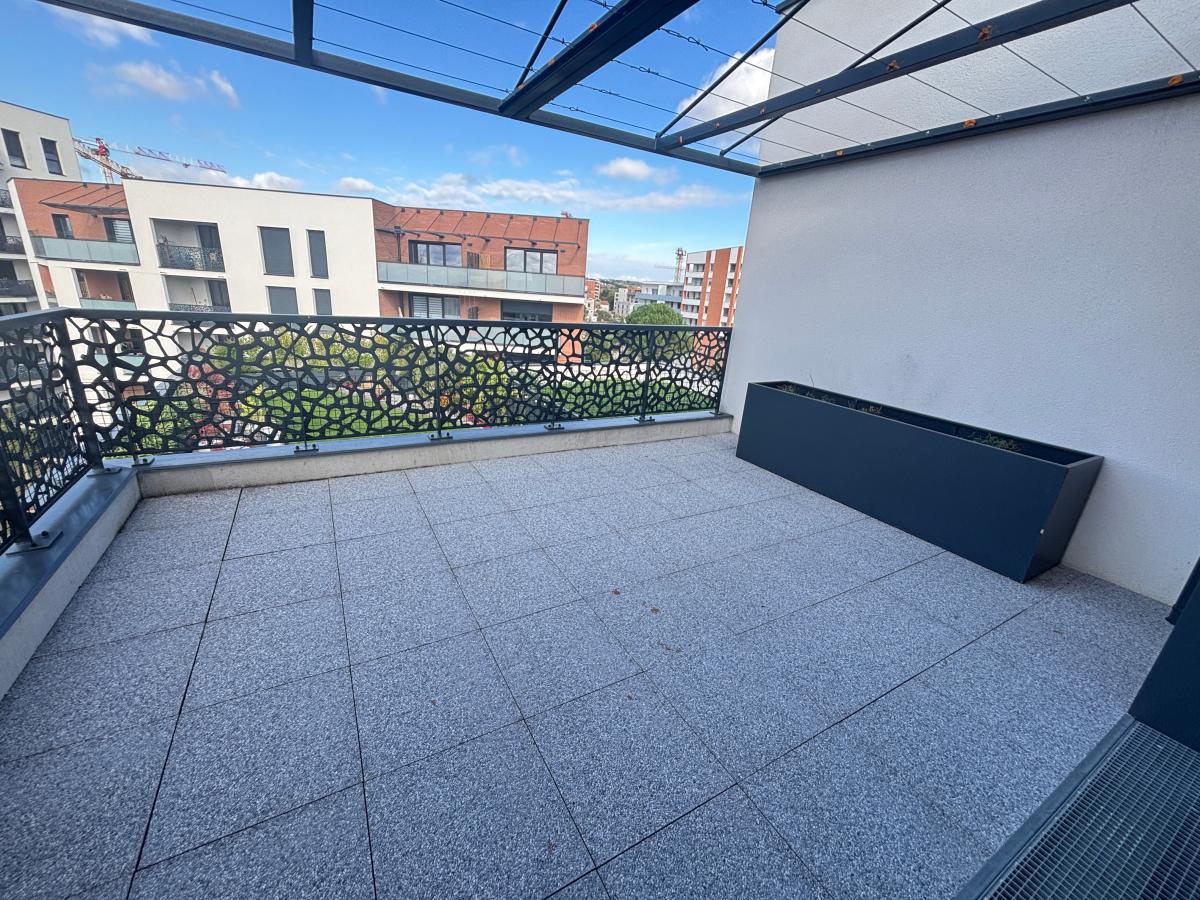 
																																							4 pièces - 
																																						5ème étage - 85m² - 1 089,00 € - Photo #1