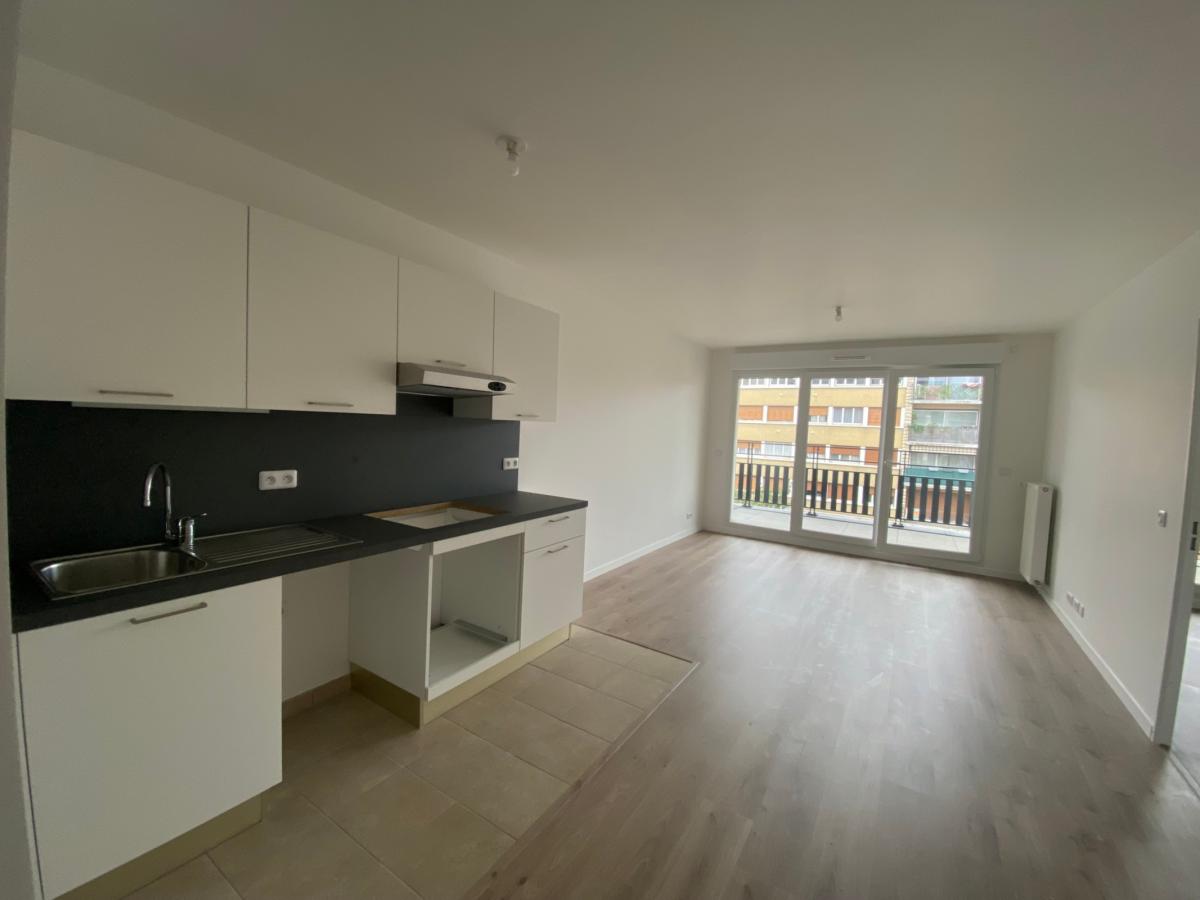 3 pièces - 4ème étage - 63m² - 1 199,59 € - Photo #3