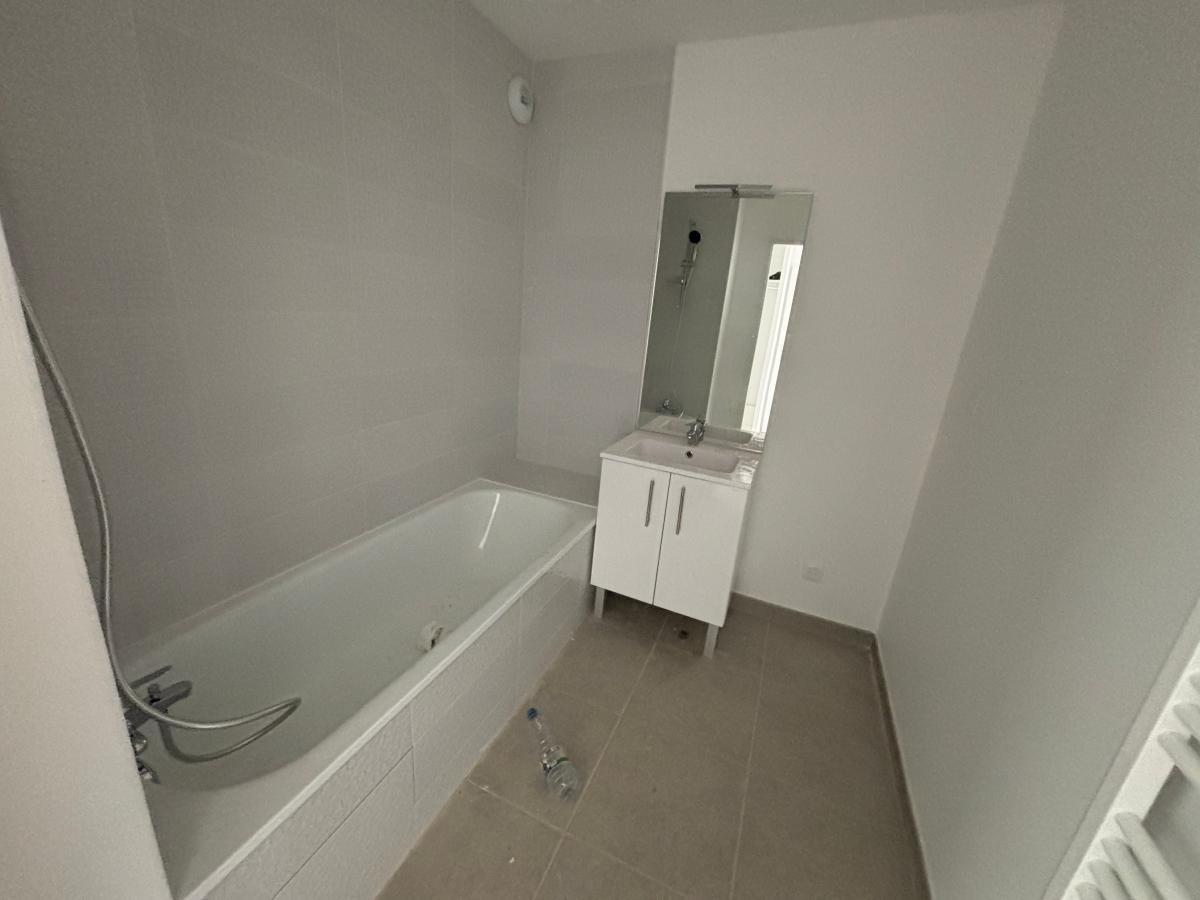 3 pièces - 1er étage - 67m² - 806,26 € - Photo #5