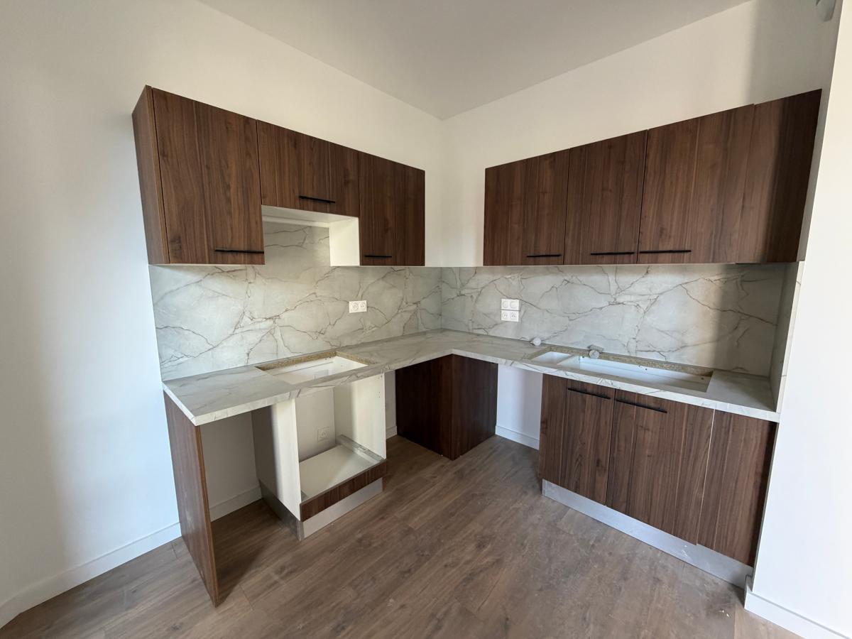 
																																							2 pièces - 
																																						1er étage - 41m² - 671,22 € - Photo #2