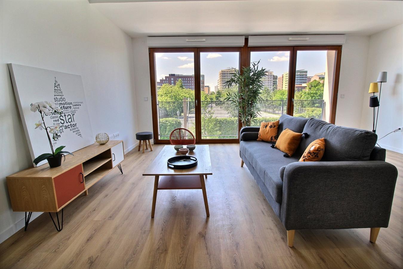
																																							4 pièces - 
																																						3ème étage - 92m² - 1 760,32 € - Photo #1