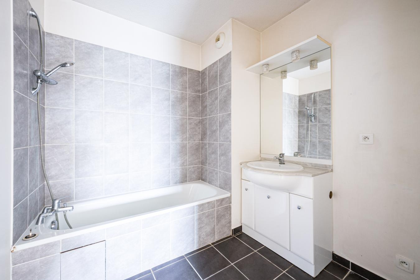 
																																							2 pièces - 
																																						RDC - 52m² - 203 000 € - Photo #1