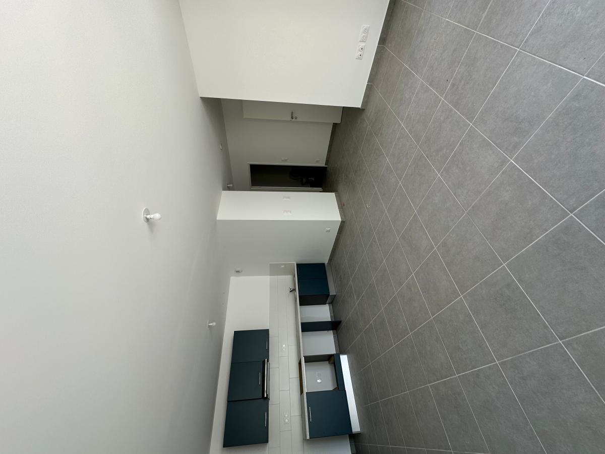 
																			2 pièces - 
																		1er étage - 49m² - 561,06 € - Photo #2