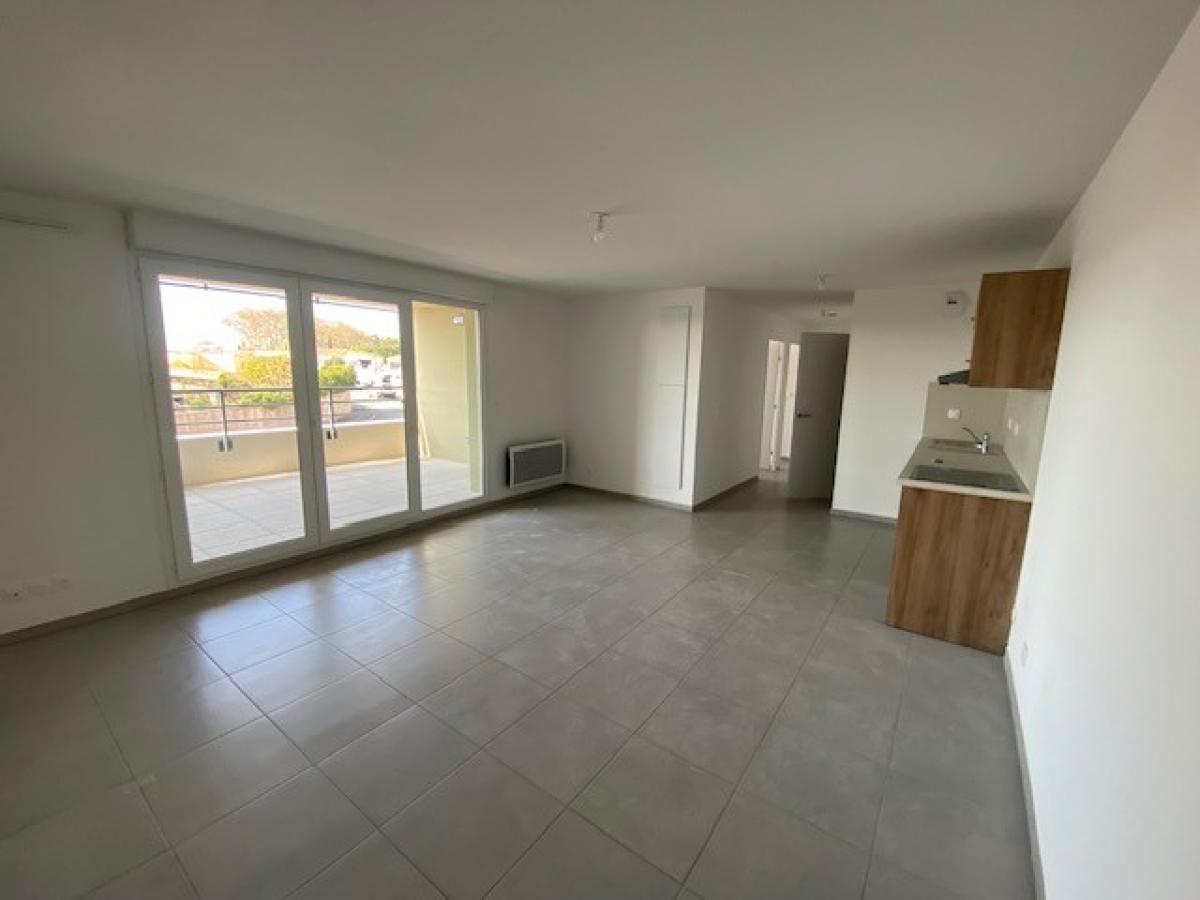 
																																							3 pièces - 
																																						1er étage - 67m² - 890,58 € - Photo #4