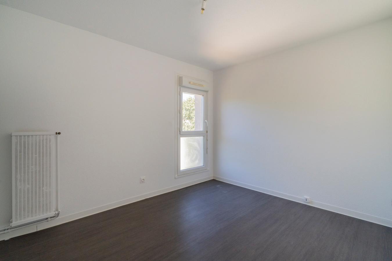 
																																							4 pièces - 
																																						4ème étage - 81m² - 144 700 € - Photo #7