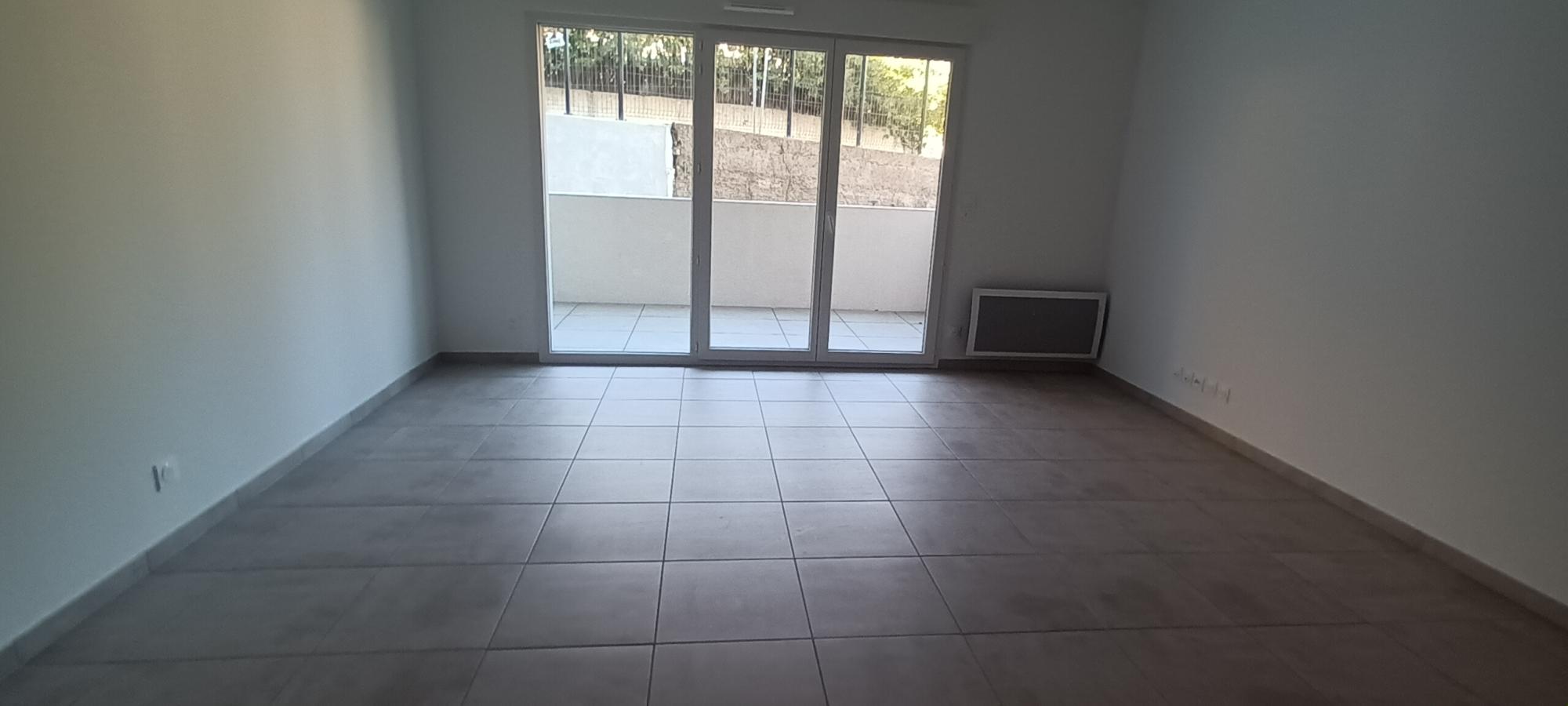 
																																							2 pièces - 
																																						RDC - 50m² - 696,88 € - Photo #1