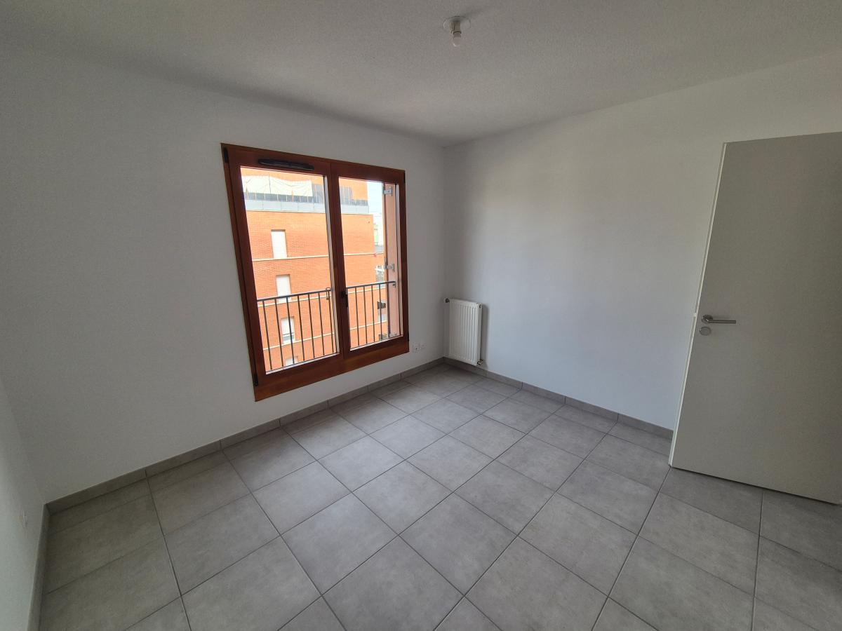 3 pièces - 4ème étage - 65m² - 855,95 € - Photo #3