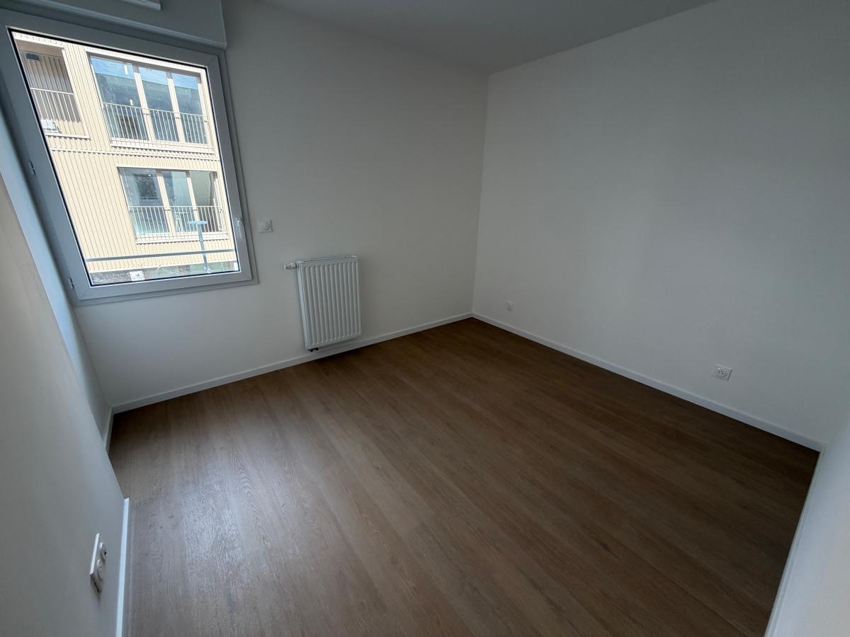 
																																							3 pièces - 
																																						1er étage - 67m² - 969,56 € - Photo #4