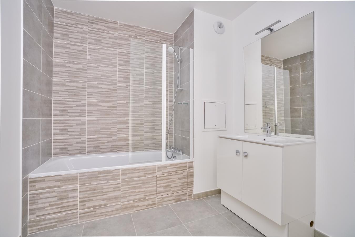 
																																							4 pièces - 
																																						3ème étage - 76m² - 1 632,01 € - Photo #5