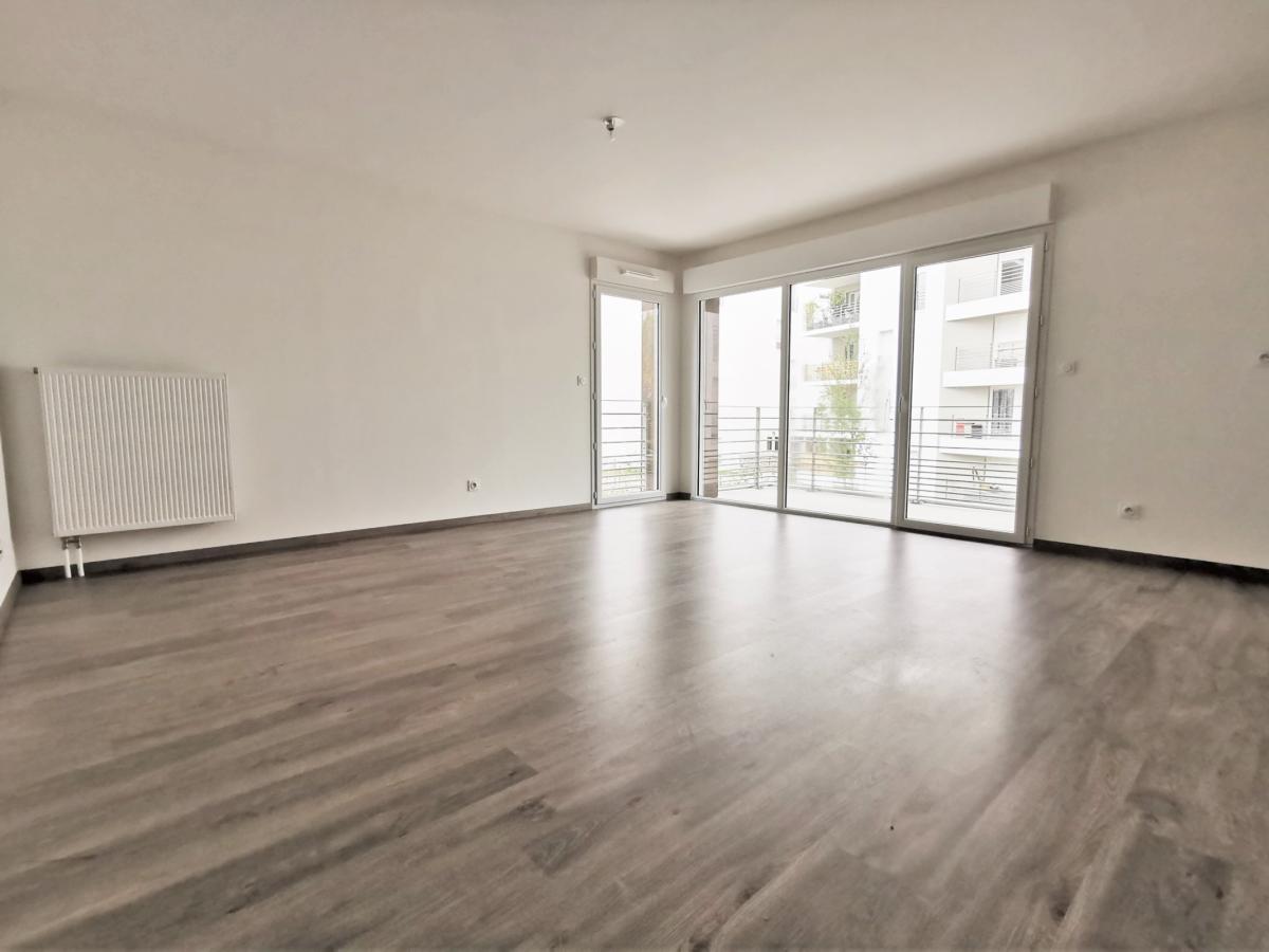 
																			3 pièces - 
																		2ème étage - 63m² - 720,60 € - Photo #0