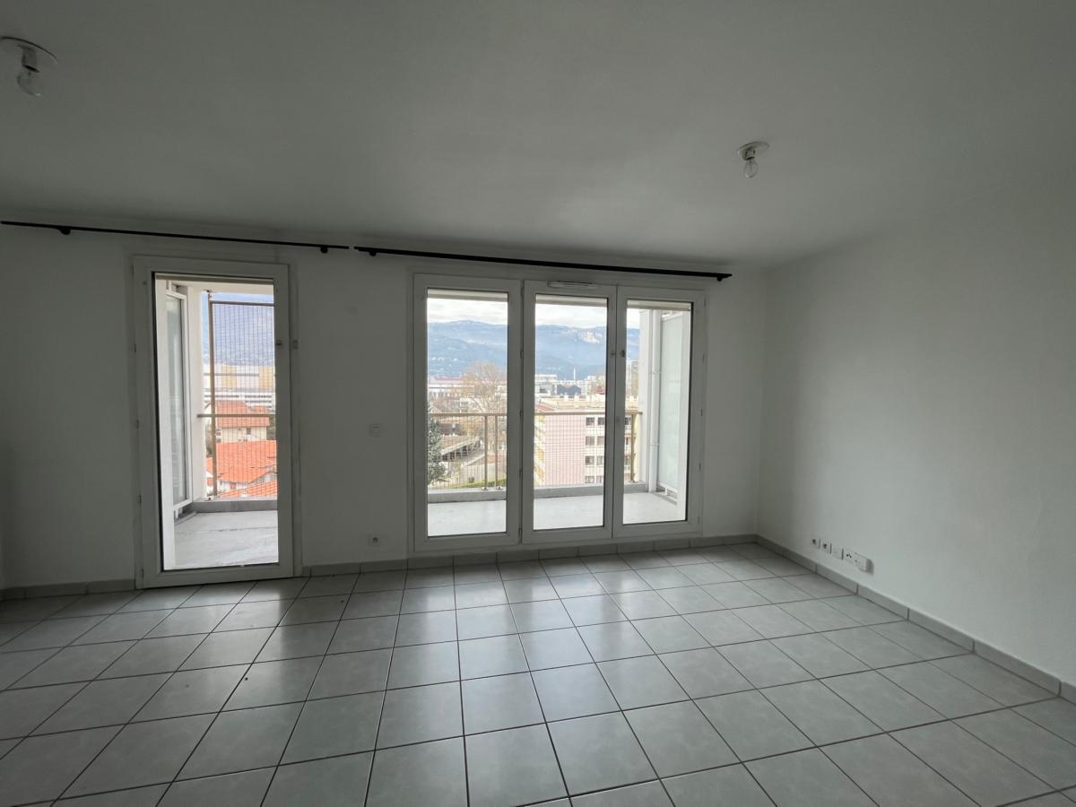 3 pièces - 6ème étage - 65m² - 921,55 € - Photo #5