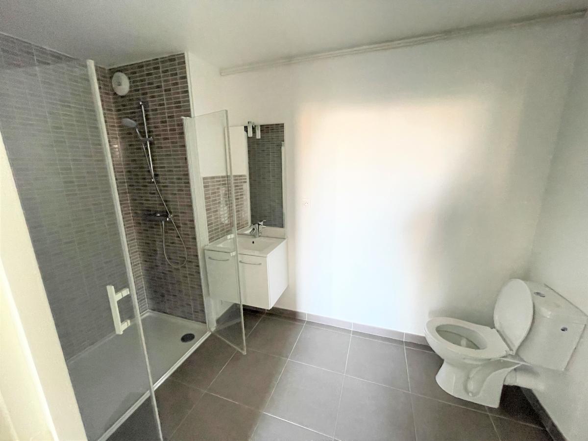 
																			4 pièces - 
																		4ème étage - 82m² - 1 820,52 € - Photo #4