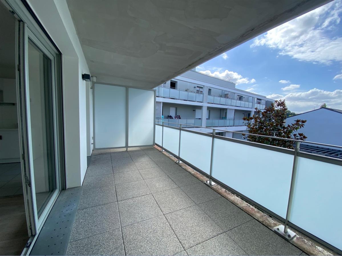 
																																							5 pièces - 
																																						1er étage - 100m² - 1 099,26 € - Photo #3