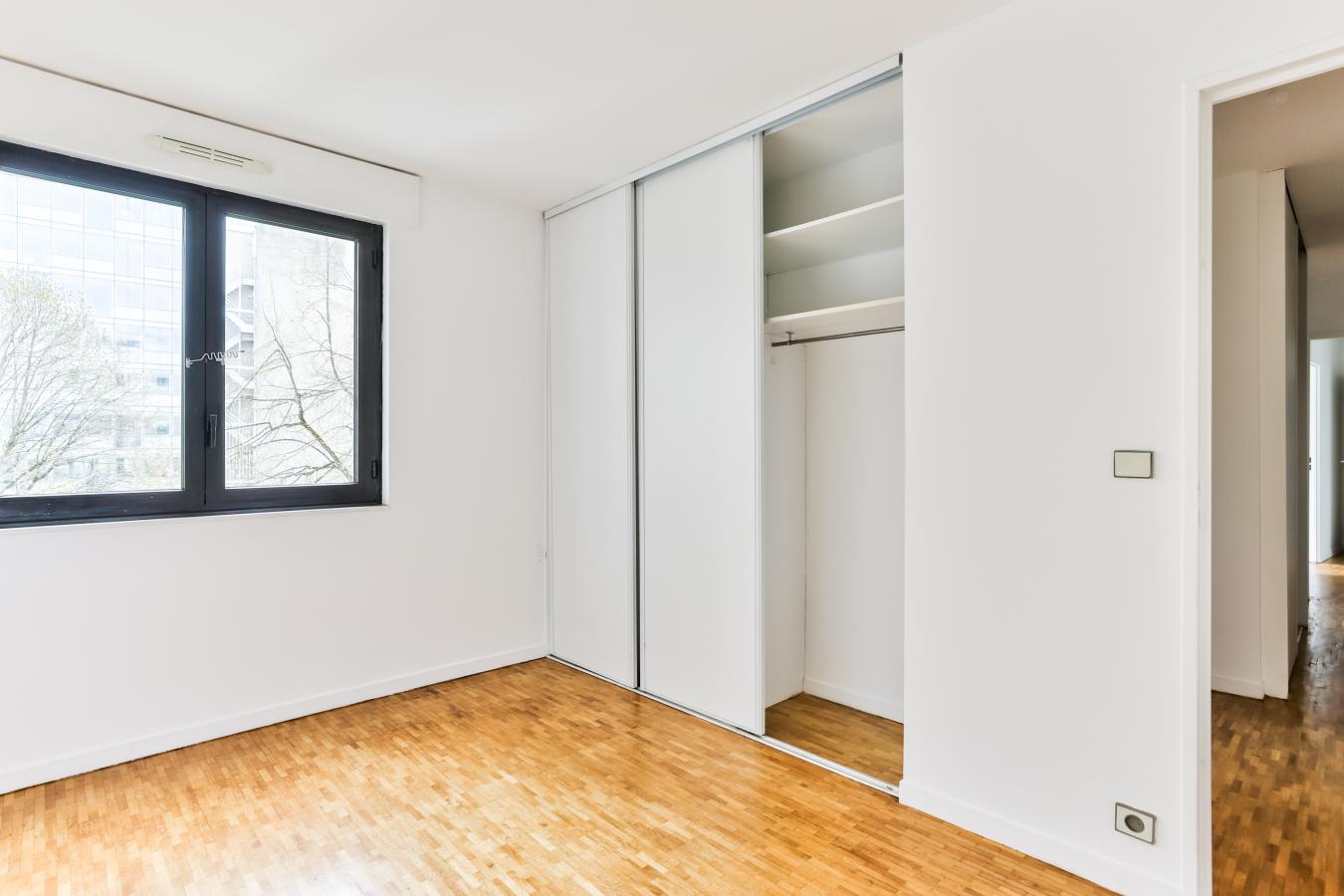 
																																							6 pièces - 
																																						RDC - 129m² - 3 564,77 € - Photo #5