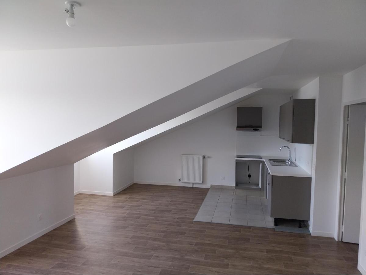 
																																							3 pièces - 
																																						2ème étage - 64m² - 1 053,58 € - Photo #2