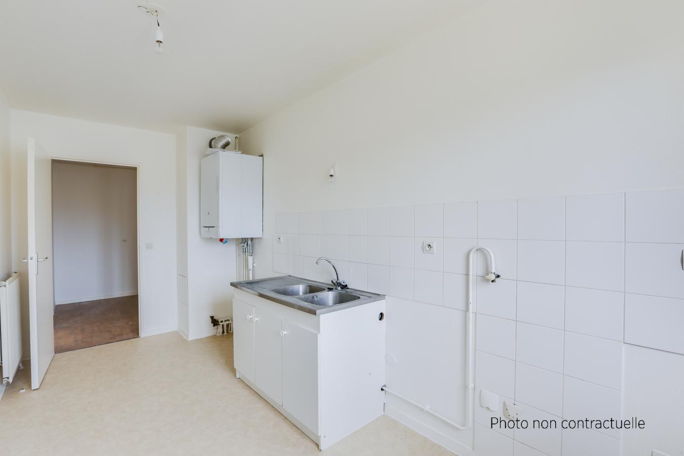 
																																							4 pièces - 
																																						2ème étage - 79m² - 1 010,00 € - Photo #4