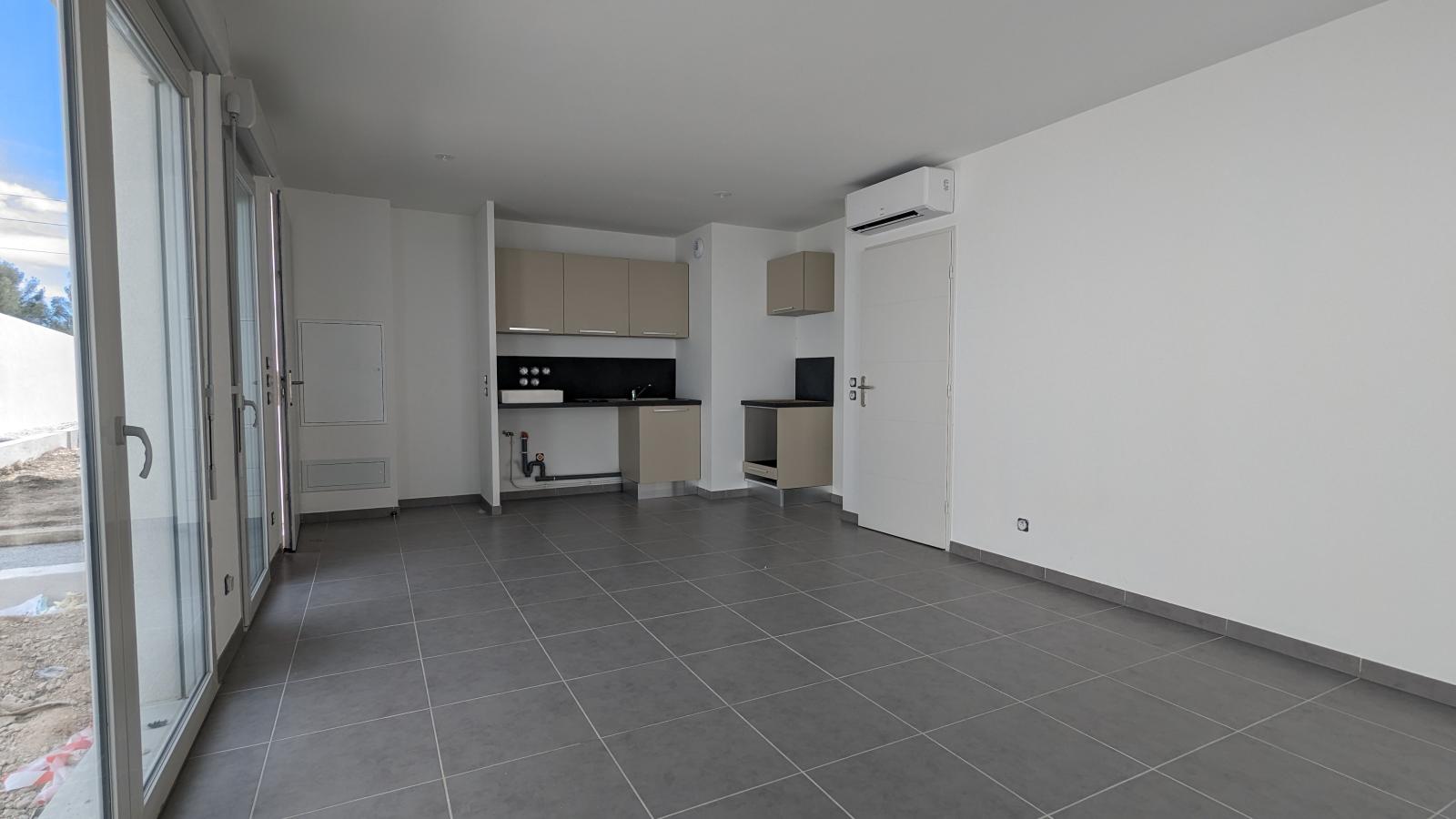 
																																							3 pièces - 
																																						RDC - 69m² - 979,39 € - Photo #5