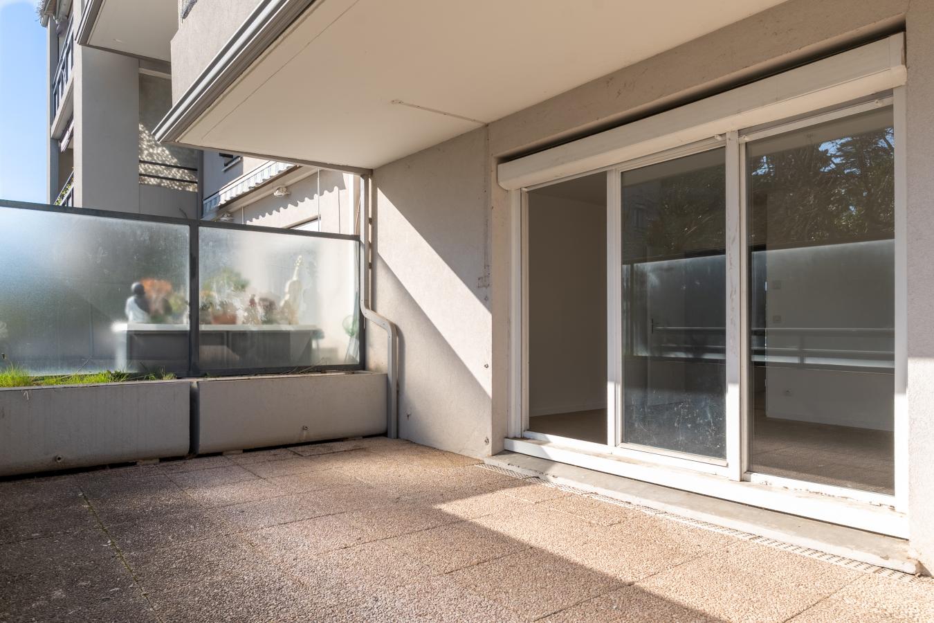 
																			1 pièce - 
																		RDC - 57m² - 165 000 € - Photo #1