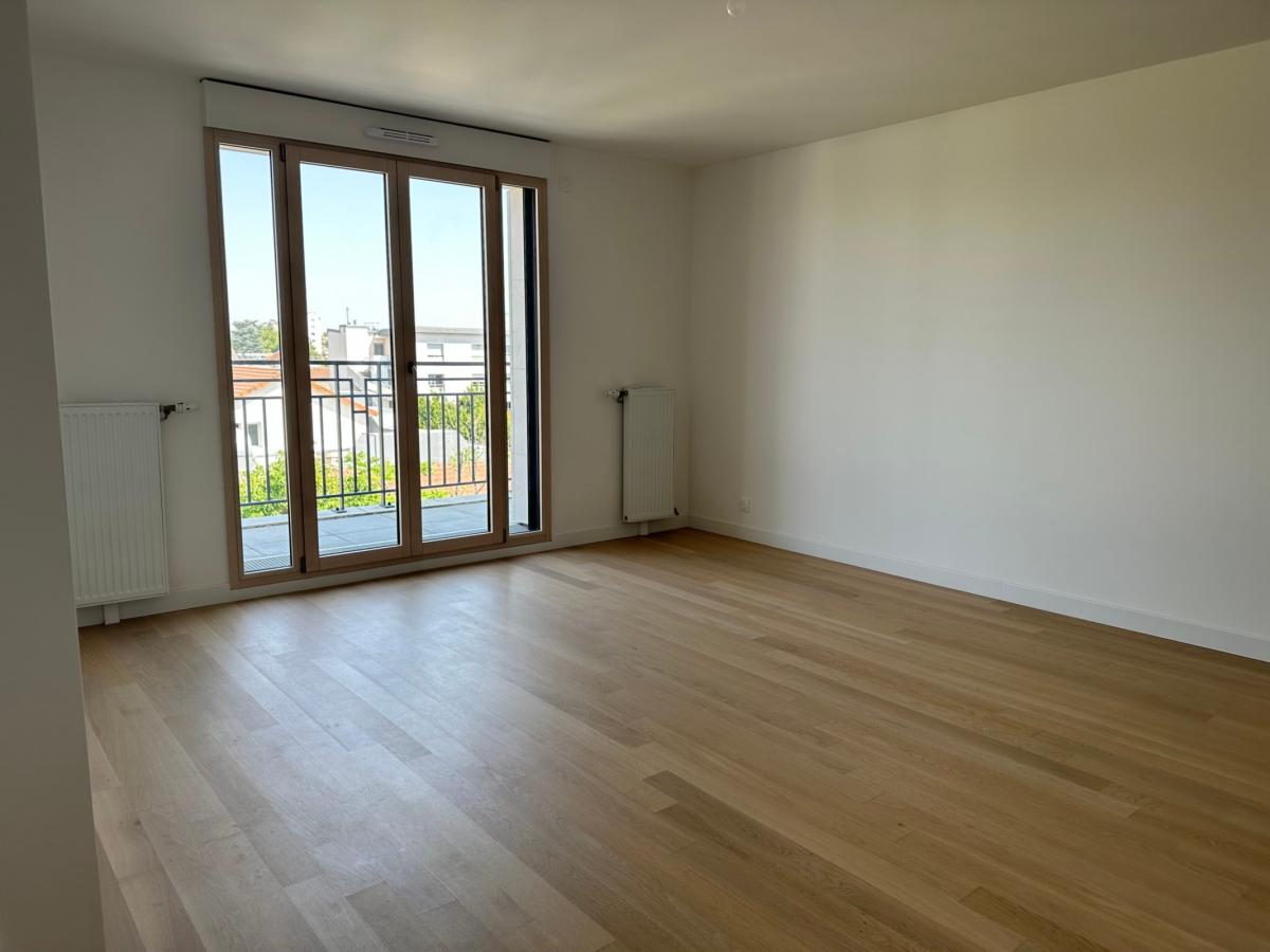 
																																							2 pièces - 
																																						1er étage - 47m² - 1 113,25 € - Photo #1