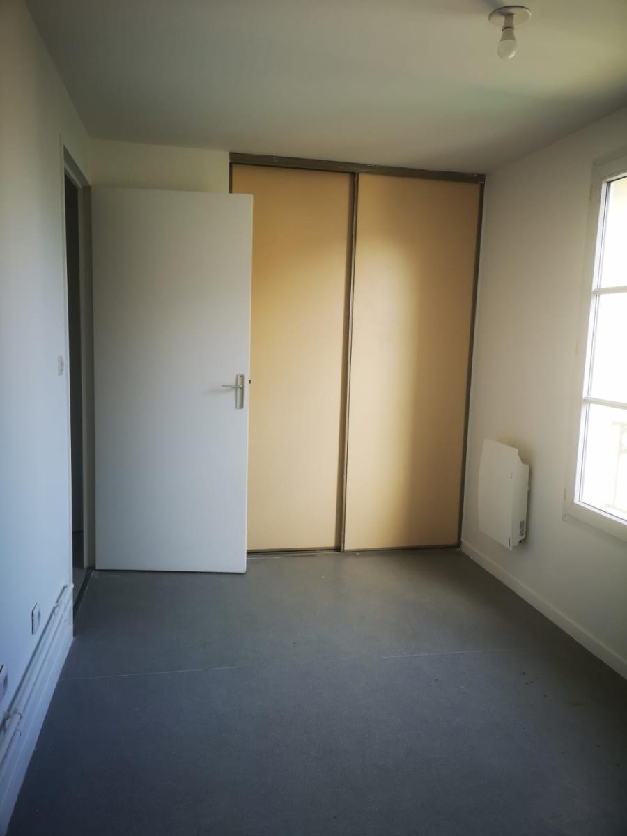 
																			3 pièces – 
																		1er étage – 68m² - 112 200 € - Photo #2