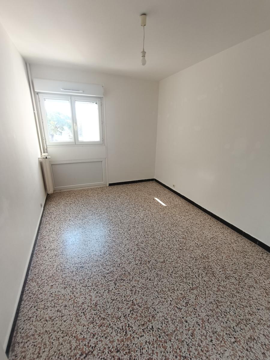 
																			5 pièces – 
																		2ème étage – 92m² - 310 000 € - Photo #2