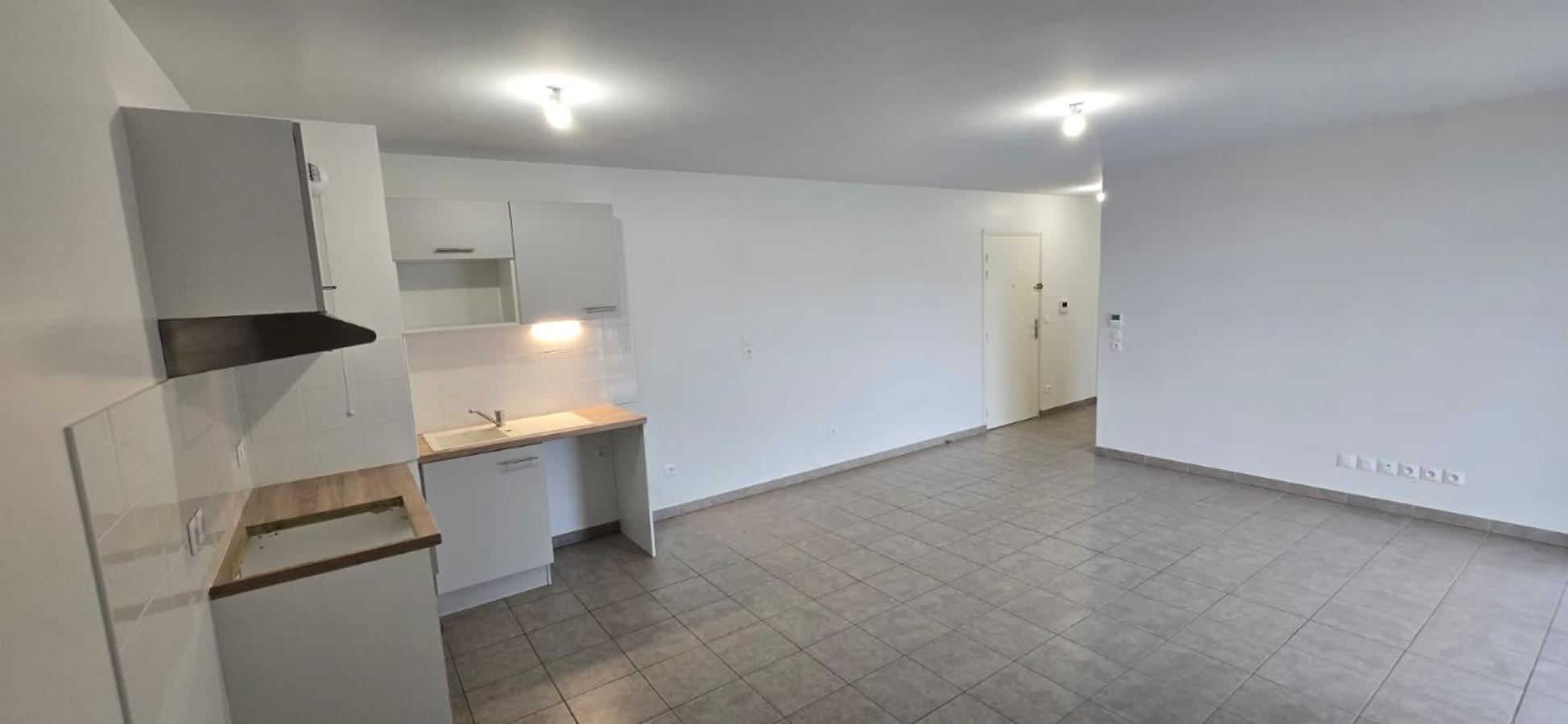 
																																							3 pièces - 
																																						2ème étage - 64m² - 755,74 € - Photo #3
