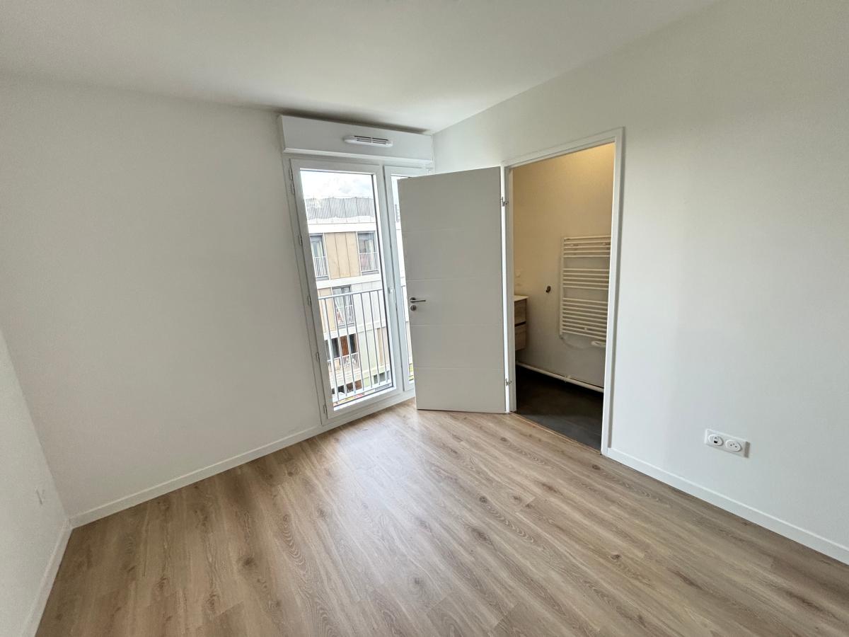 4 pièces - 4ème étage - 77m² - 1 978,26 € - Photo #6