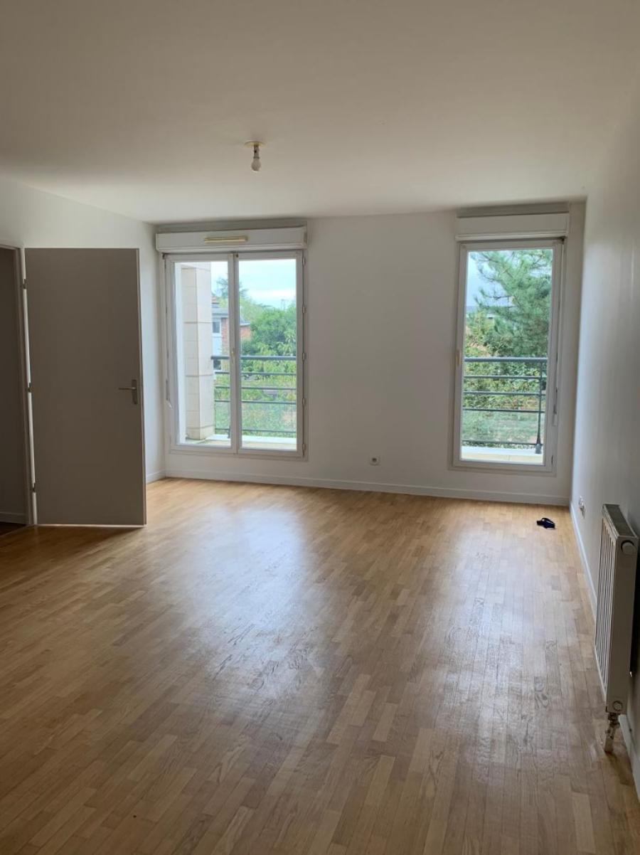 
																			2 pièces – 
																		1er étage – 53m² - 215 000 € - Photo #2