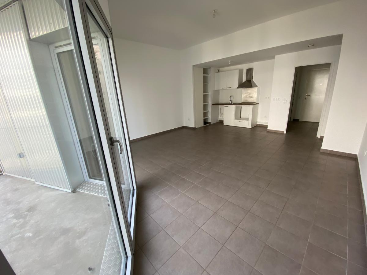 1 pièce - 3ème étage - 39m² - 1 142,26 € - Photo #2