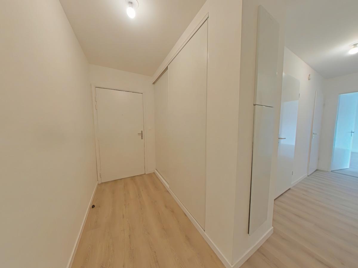 
																																							2 pièces - 
																																						3ème étage - 55m² - 771,38 € - Photo #2