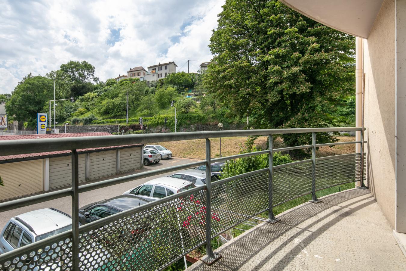 5 pièces - 1er étage - 99m² - 150 000 € - Photo #2