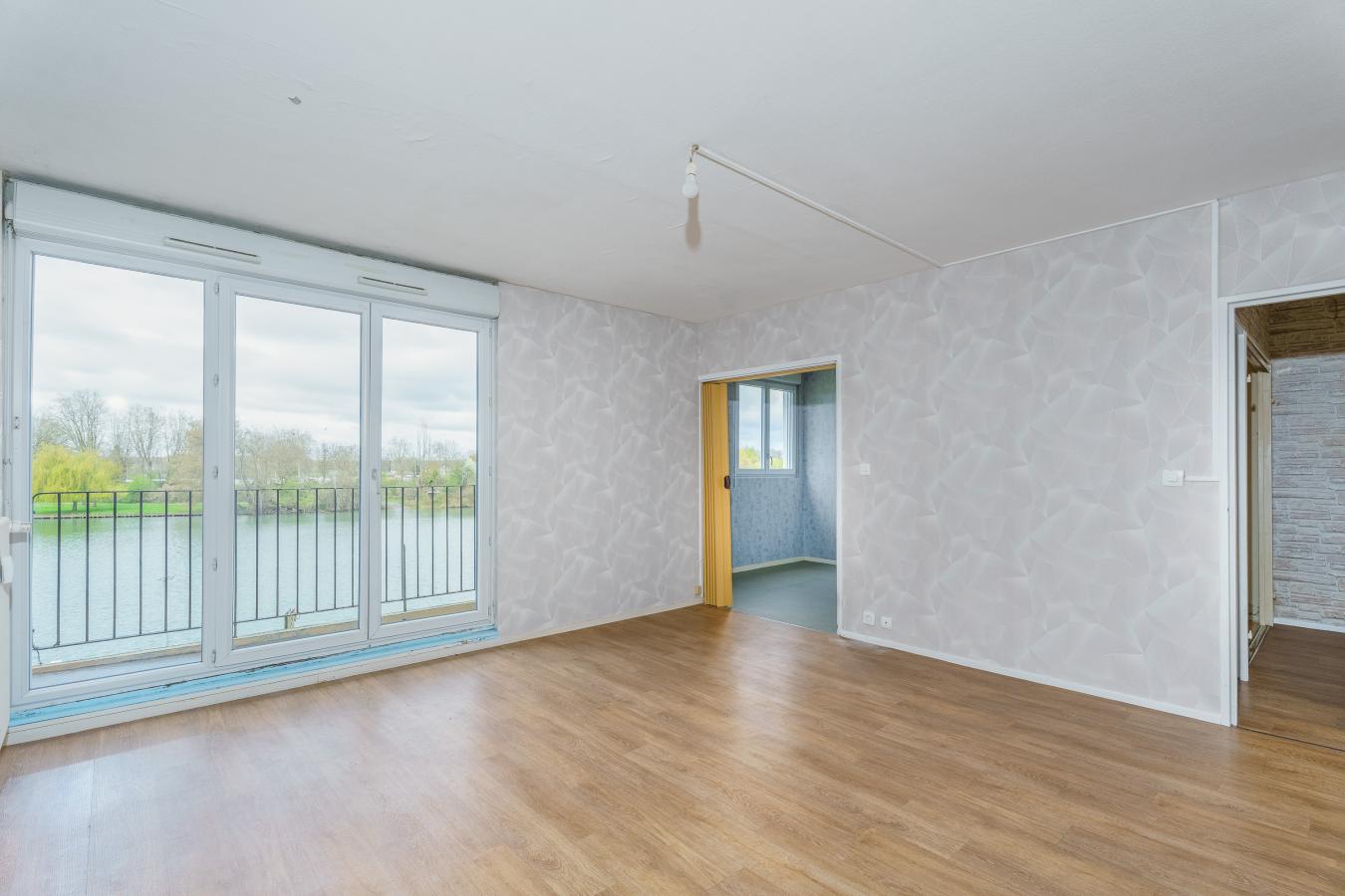 
																			5 pièces - 
																		1er étage - 96m² - 819,19 € - Photo #3