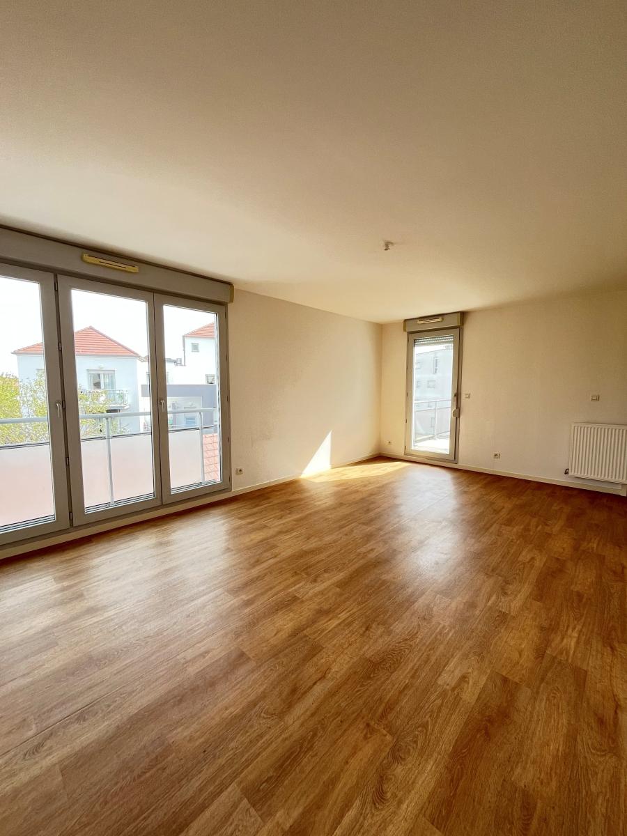 
																																							4 pièces - 
																																						2ème étage - 88m² - 174 300 € - Photo #1