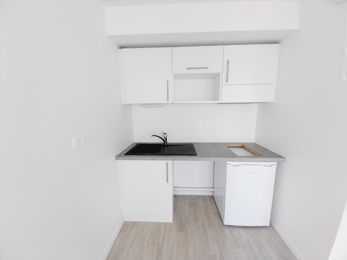 1 pièce - 2ème étage - 23m² - 416,14 € - Photo #2