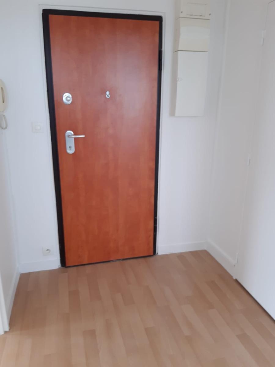 
																			2 pièces – 
																		5ème étage – 50m² - 115 000 € - Photo #4