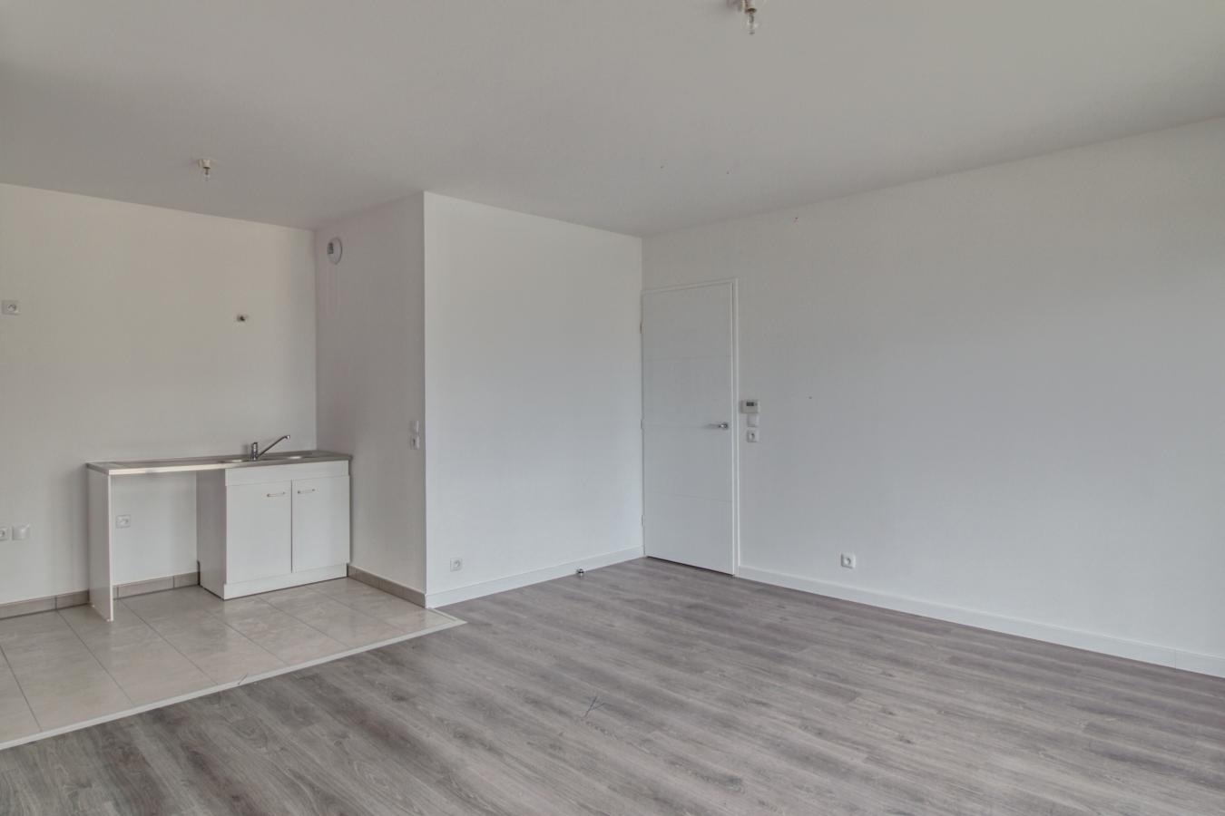 
																			4 pièces - 
																		2ème étage - 85m² - 1 244,01 € - Photo #4