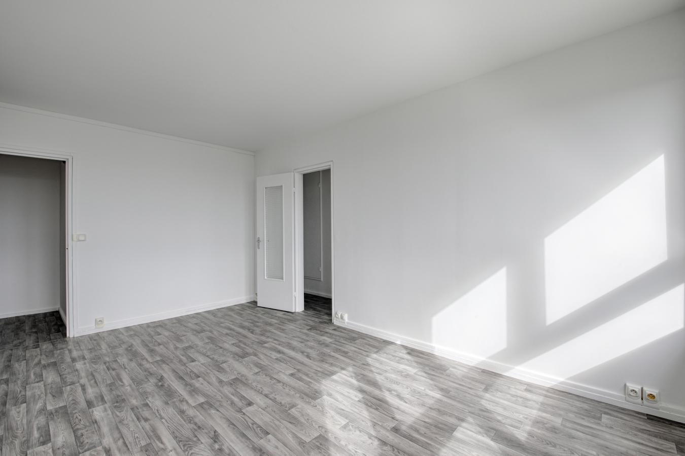 
																																							4 pièces - 
																																						8ème étage - 69m² - 1 331,99 € - Photo #2