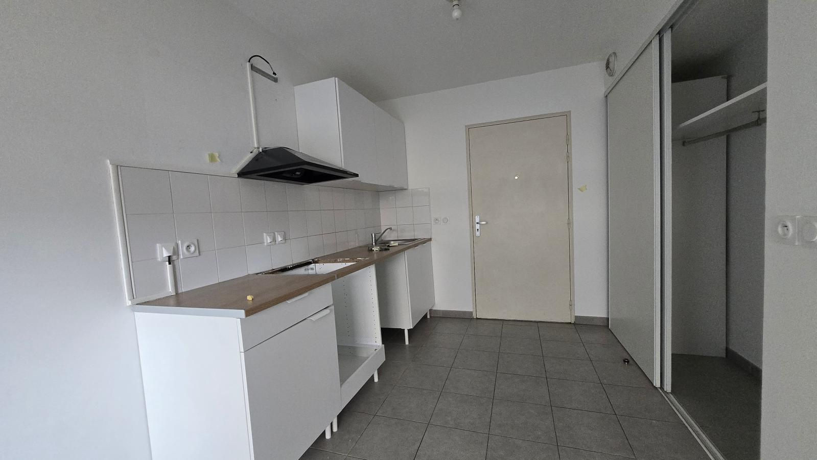 
																																							2 pièces - 
																																						RDC - 53m² - 888,75 € - Photo #4