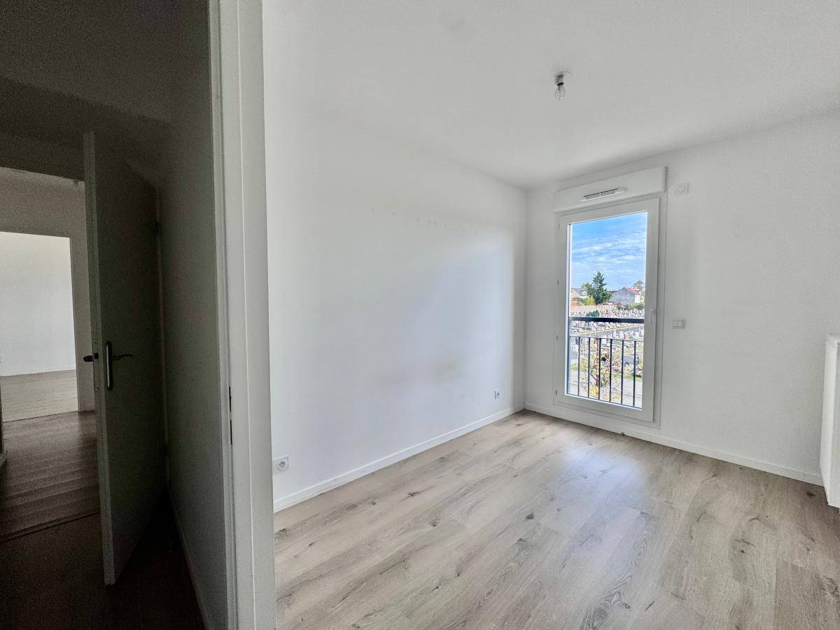 3 pièces - 1er étage - 62m² - 1 237,01 € - Photo #3