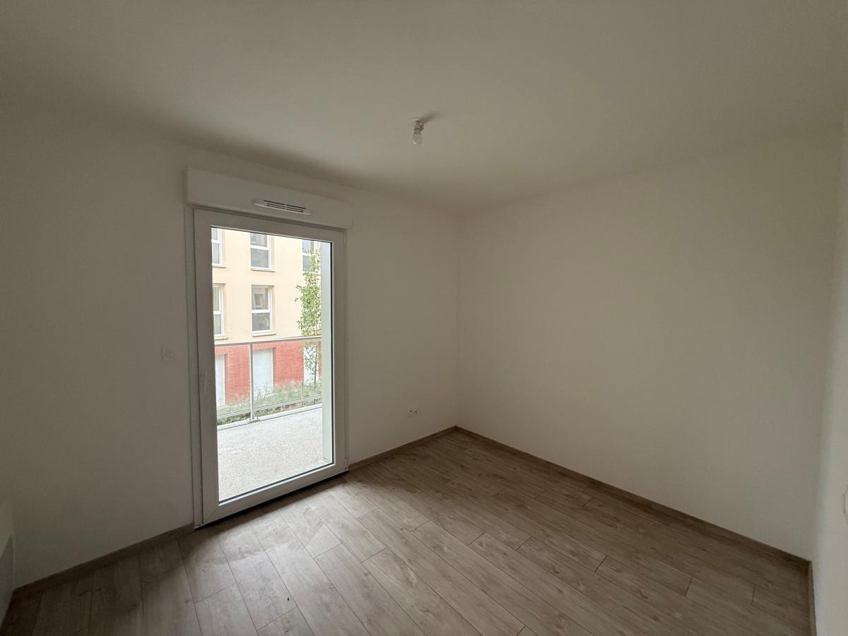 3 pièces - 1er étage - 63m² - 814,34 € - Photo #3