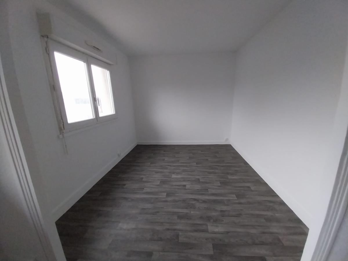 
																			4 pièces - 
																		1er étage - 71m² - 285 000 € - Photo #0