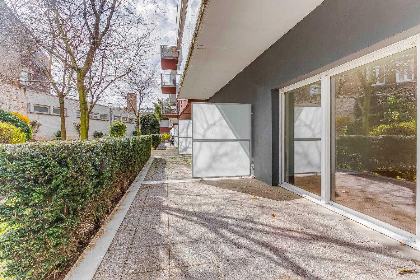 
																			4 pièces - 
																		RDC - 95m² - 1 055,81 € - Photo #2