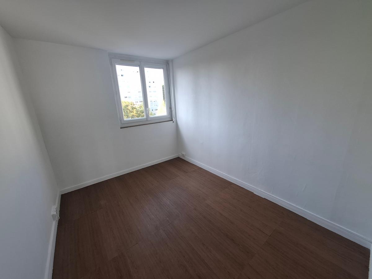 3 pièces - 3ème étage - 63m² - 560,92 € - Photo #2