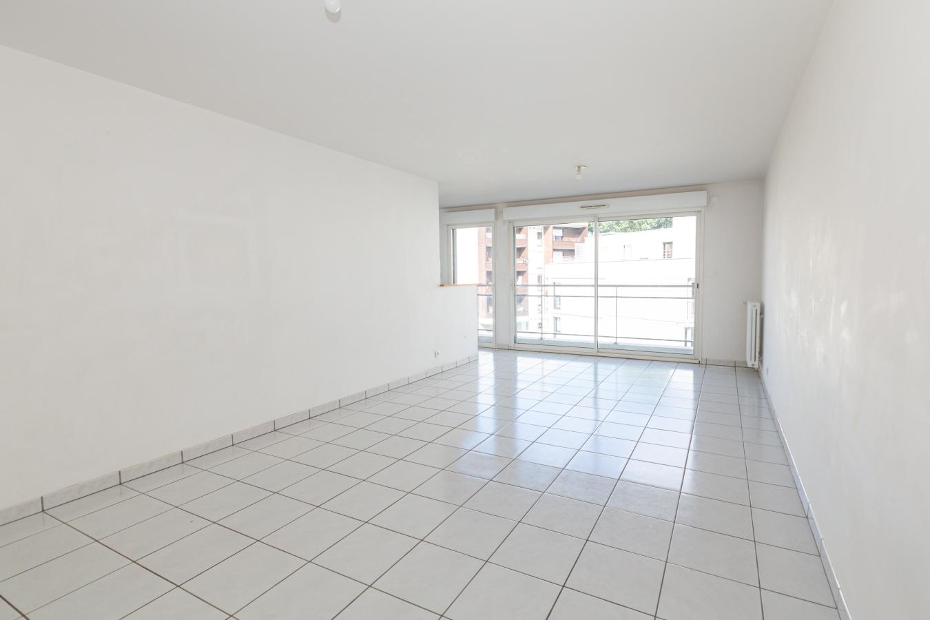 
																																							4 pièces - 
																																						3ème étage - 78m² - 290 000 € - Photo #3