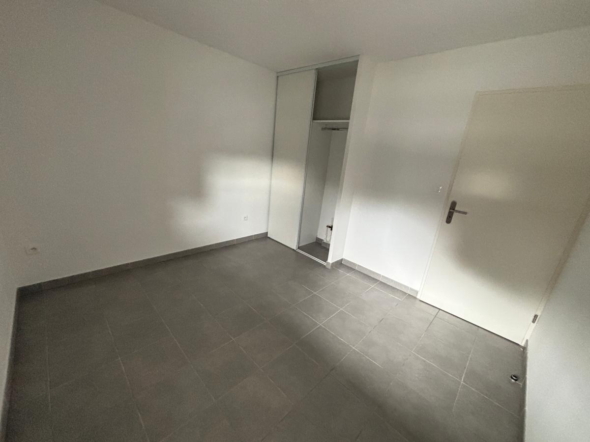 
																																							3 pièces - 
																																						2ème étage - 64m² - 772,14 € - Photo #3